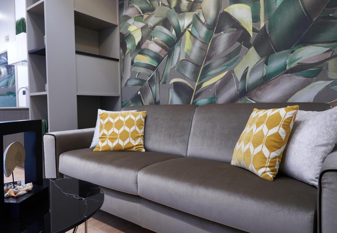 The One Napoli Luxury Apartment Ngoại thất bức ảnh