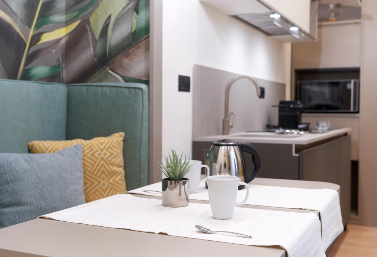 The One Napoli Luxury Apartment Ngoại thất bức ảnh