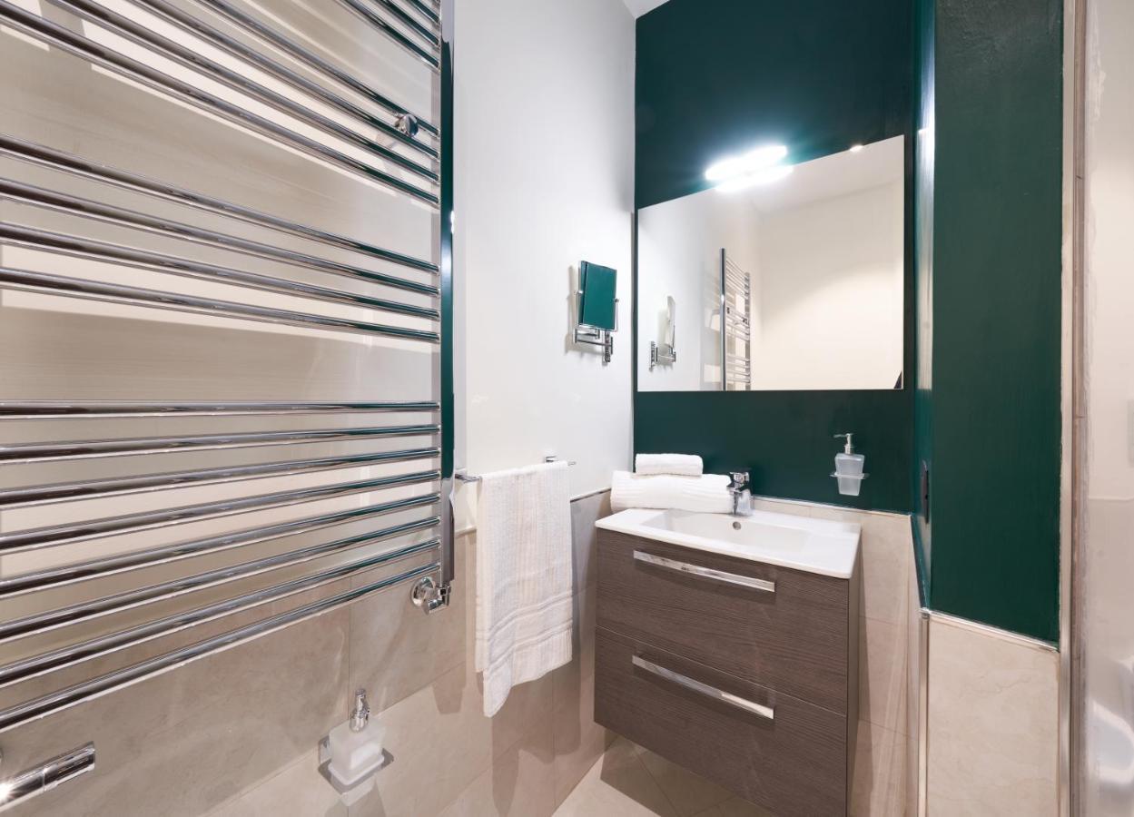 The One Napoli Luxury Apartment Ngoại thất bức ảnh